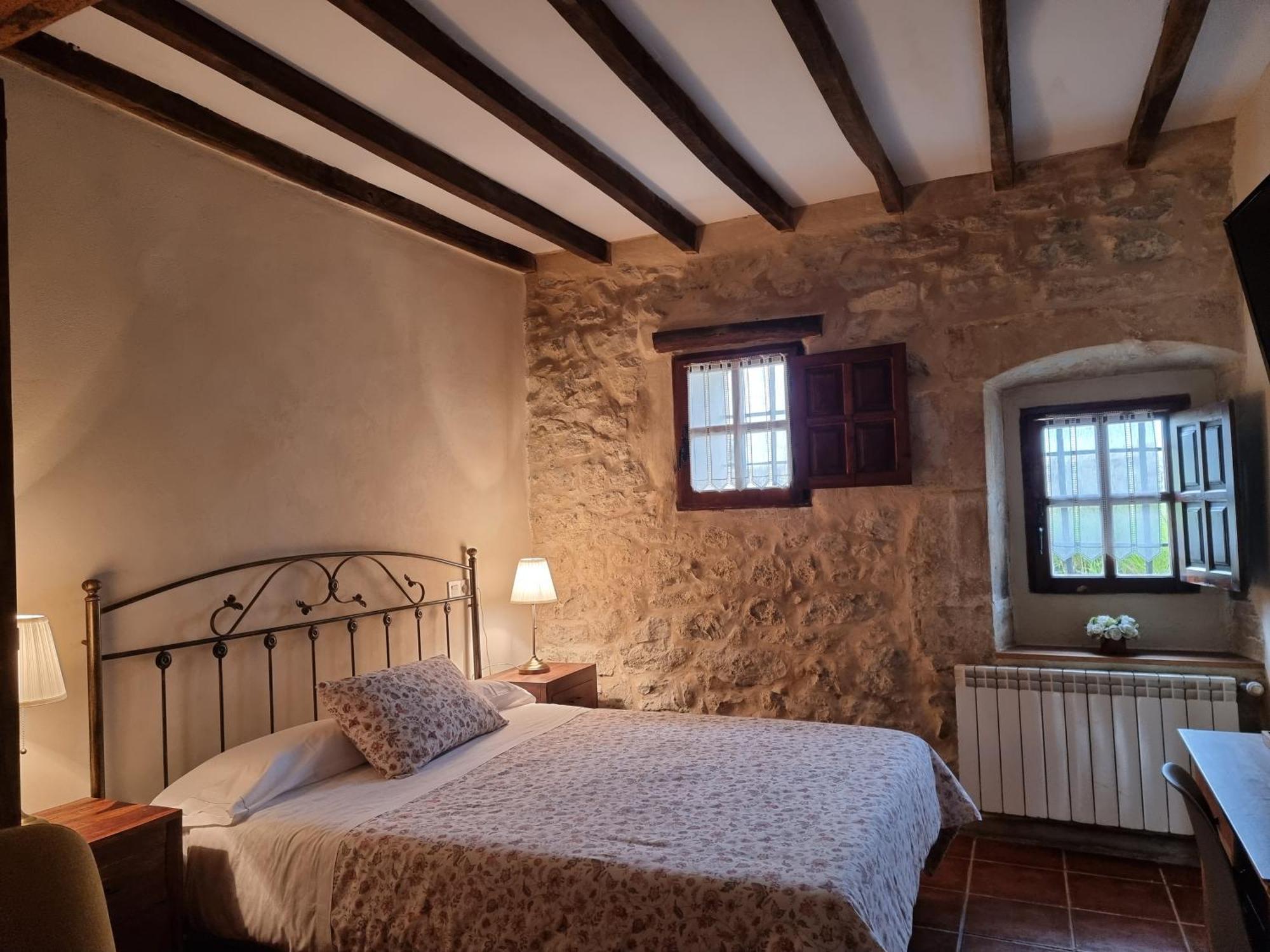 Posada Condado De La Mota موغرو المظهر الخارجي الصورة