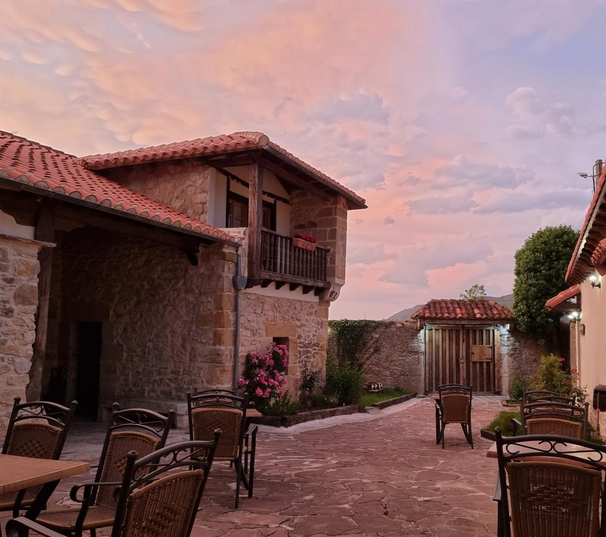 Posada Condado De La Mota موغرو المظهر الخارجي الصورة